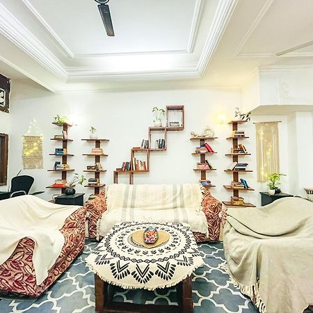 Atharva'S Homestay By Goaround Homes - Nehru Enclave Metro, South Delhi New Delhi Buitenkant foto