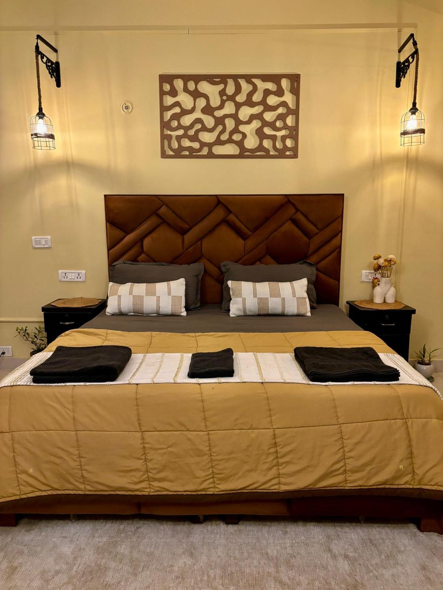 Atharva'S Homestay By Goaround Homes - Nehru Enclave Metro, South Delhi New Delhi Buitenkant foto