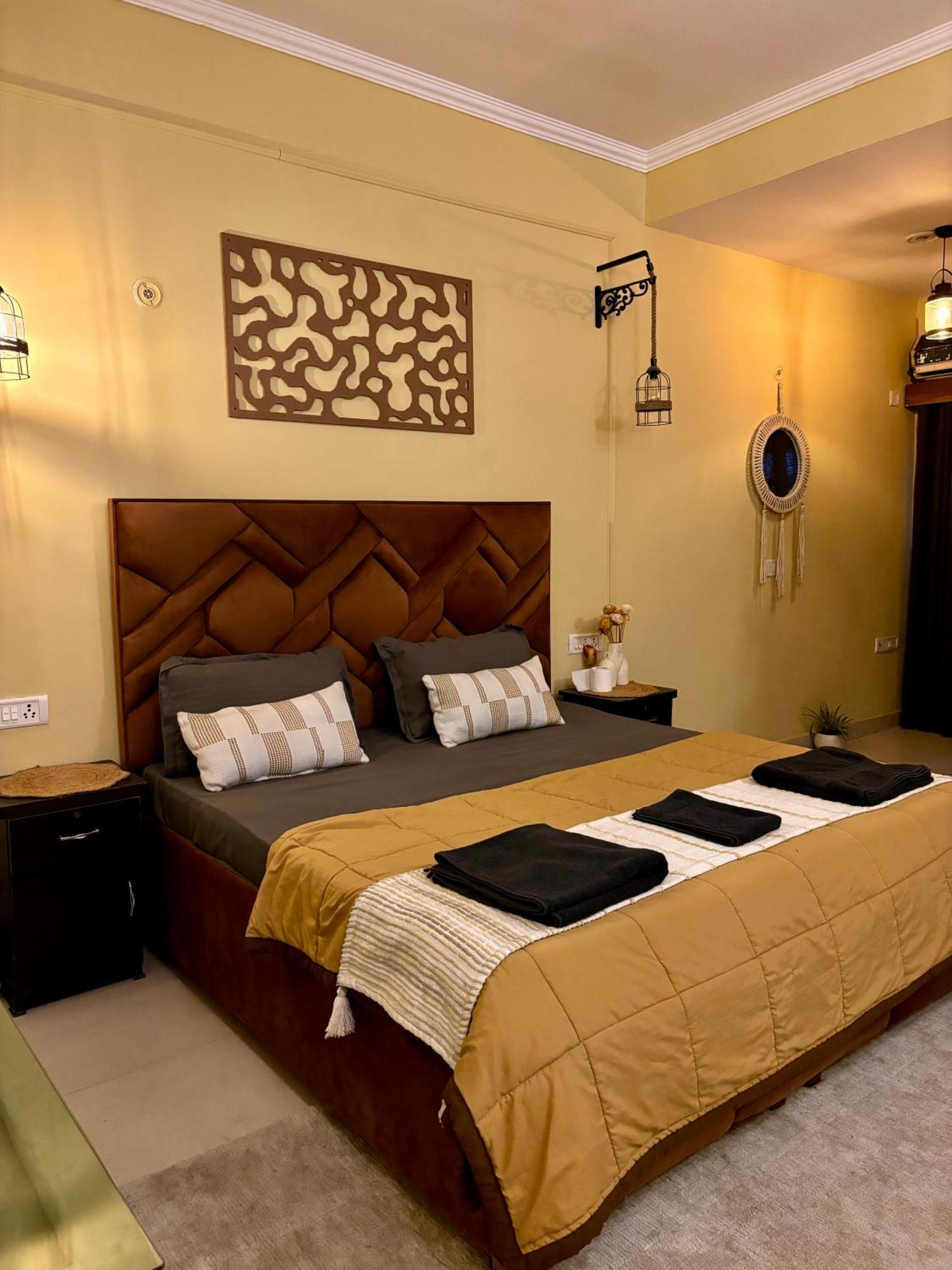 Atharva'S Homestay By Goaround Homes - Nehru Enclave Metro, South Delhi New Delhi Buitenkant foto