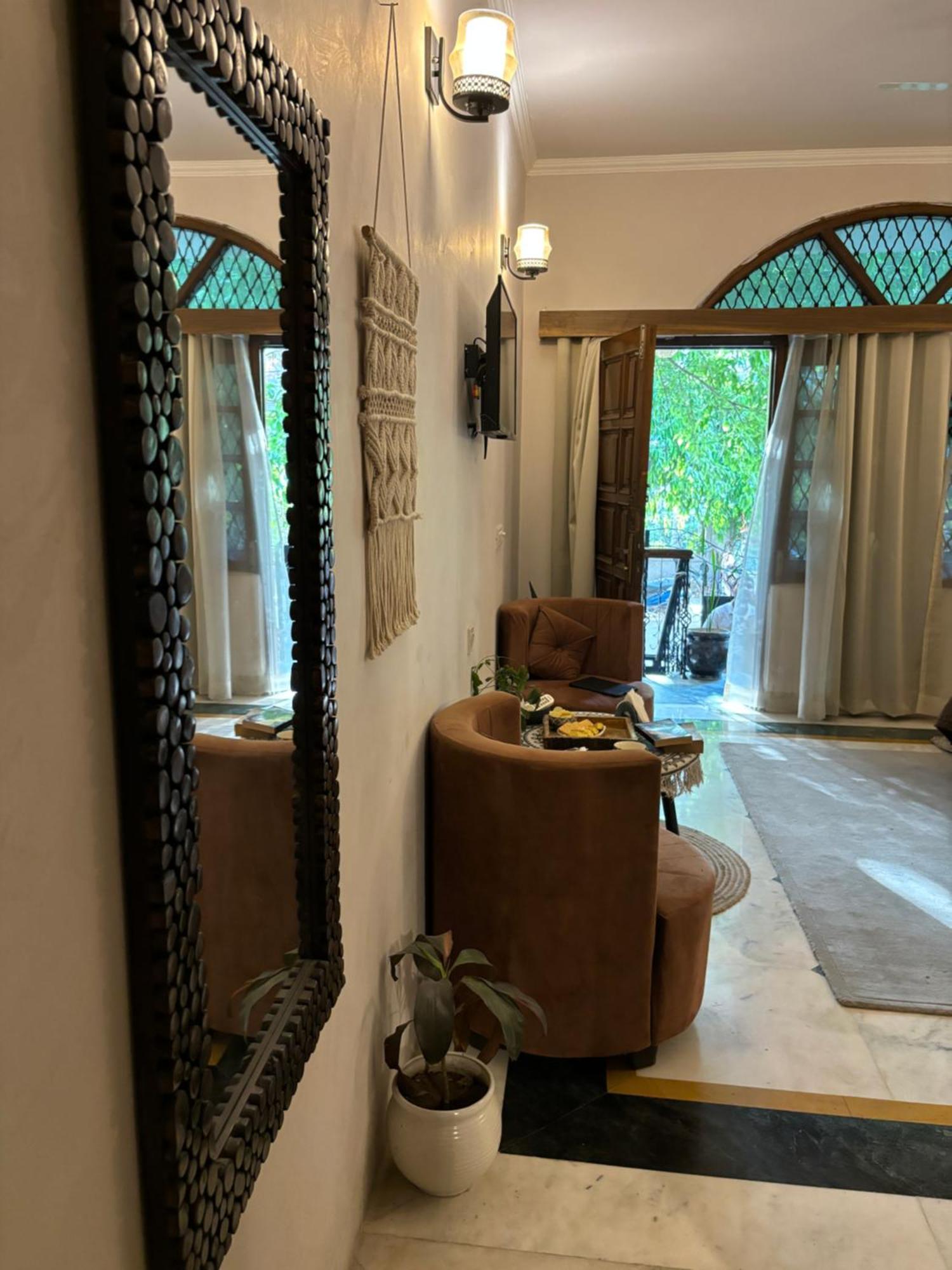 Atharva'S Homestay By Goaround Homes - Nehru Enclave Metro, South Delhi New Delhi Buitenkant foto