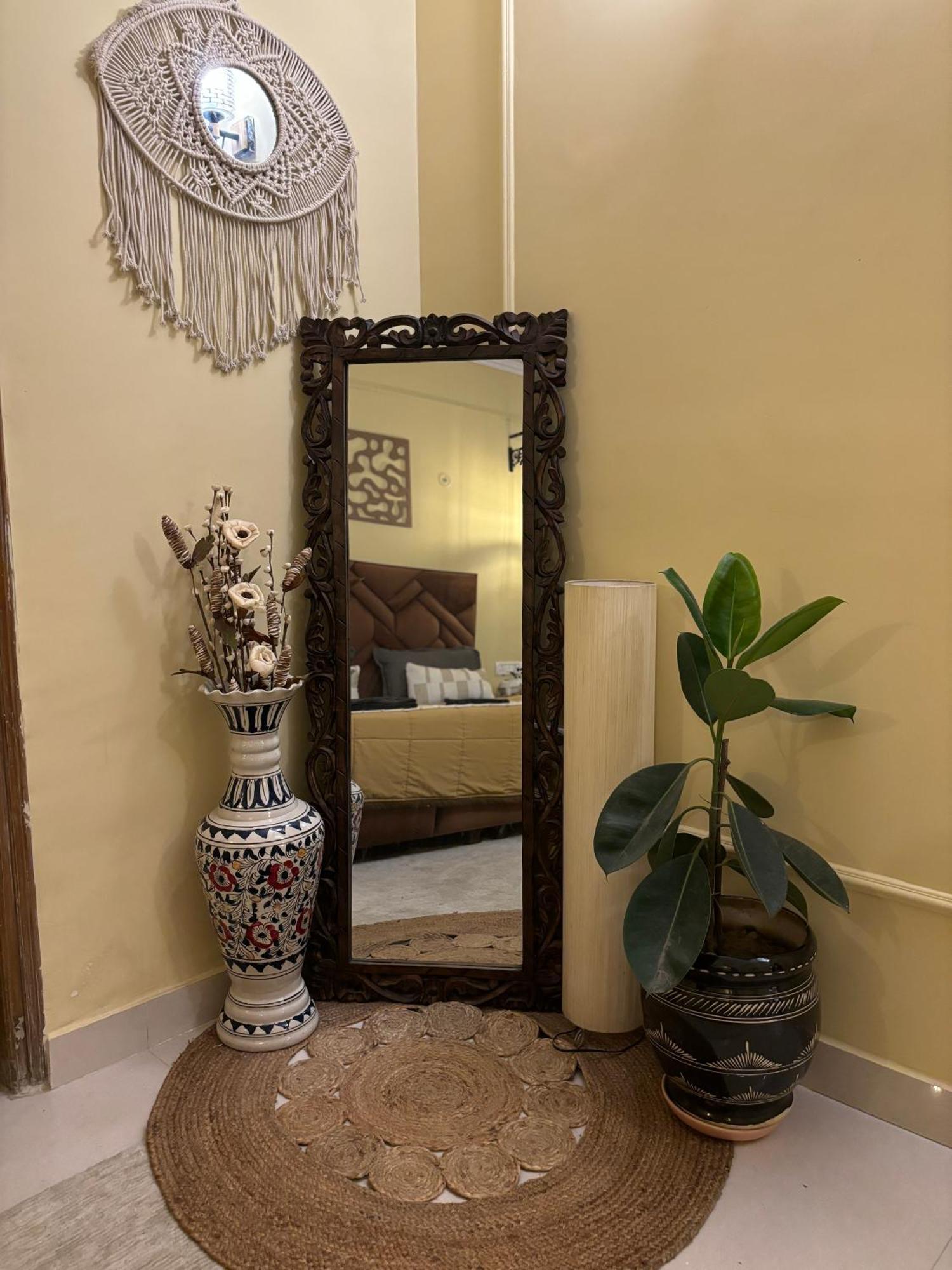 Atharva'S Homestay By Goaround Homes - Nehru Enclave Metro, South Delhi New Delhi Buitenkant foto