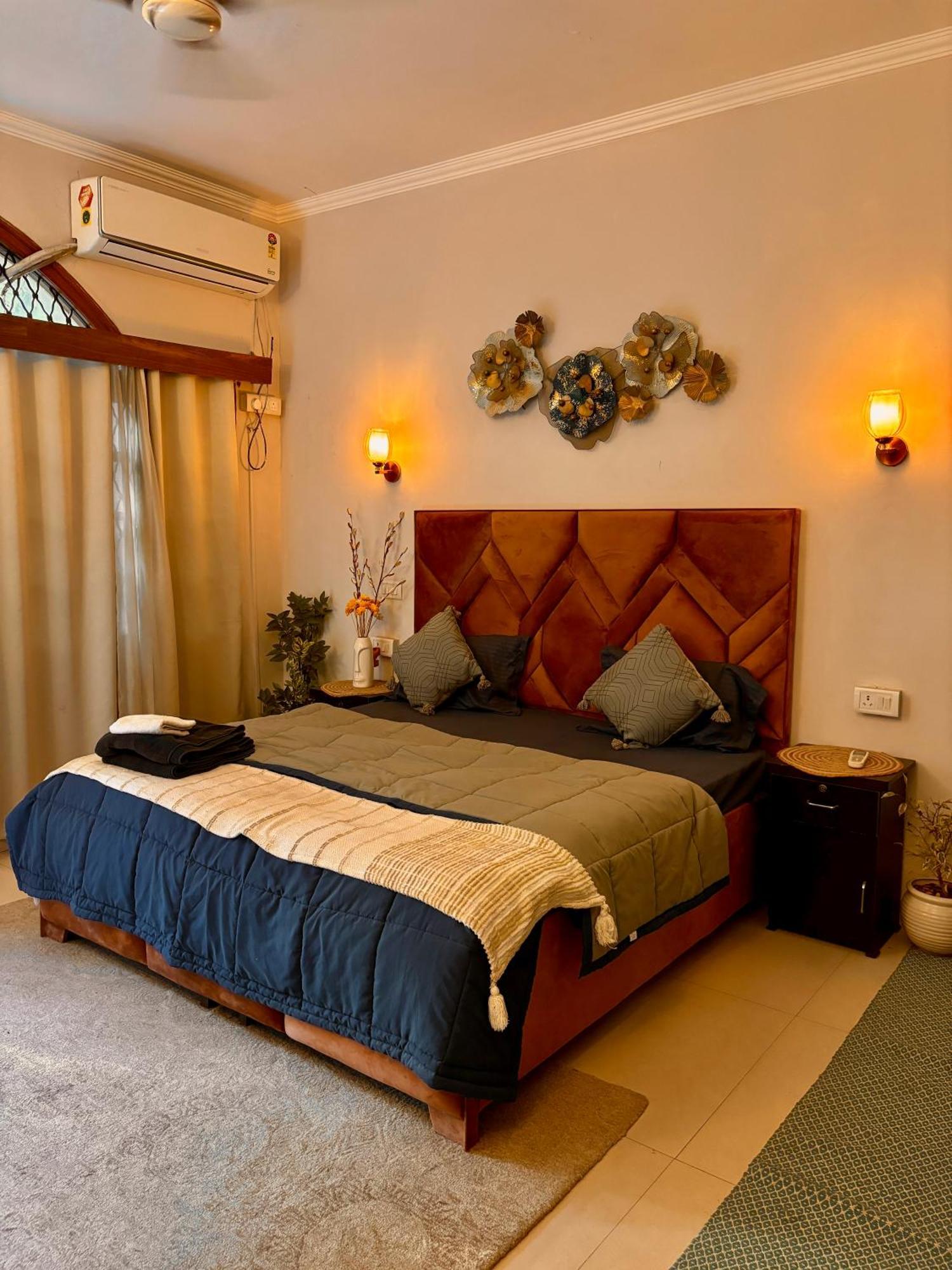Atharva'S Homestay By Goaround Homes - Nehru Enclave Metro, South Delhi New Delhi Buitenkant foto