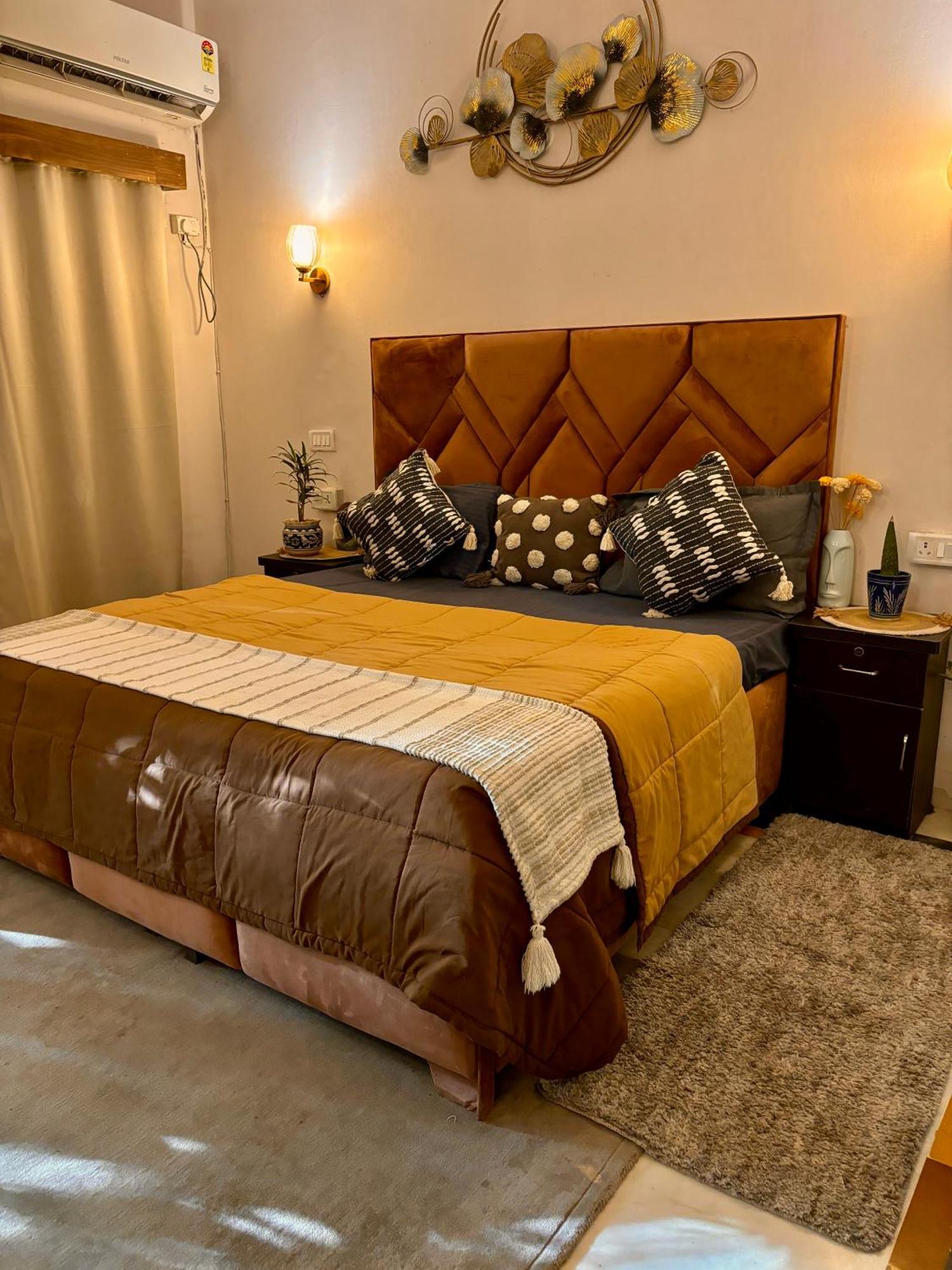 Atharva'S Homestay By Goaround Homes - Nehru Enclave Metro, South Delhi New Delhi Buitenkant foto