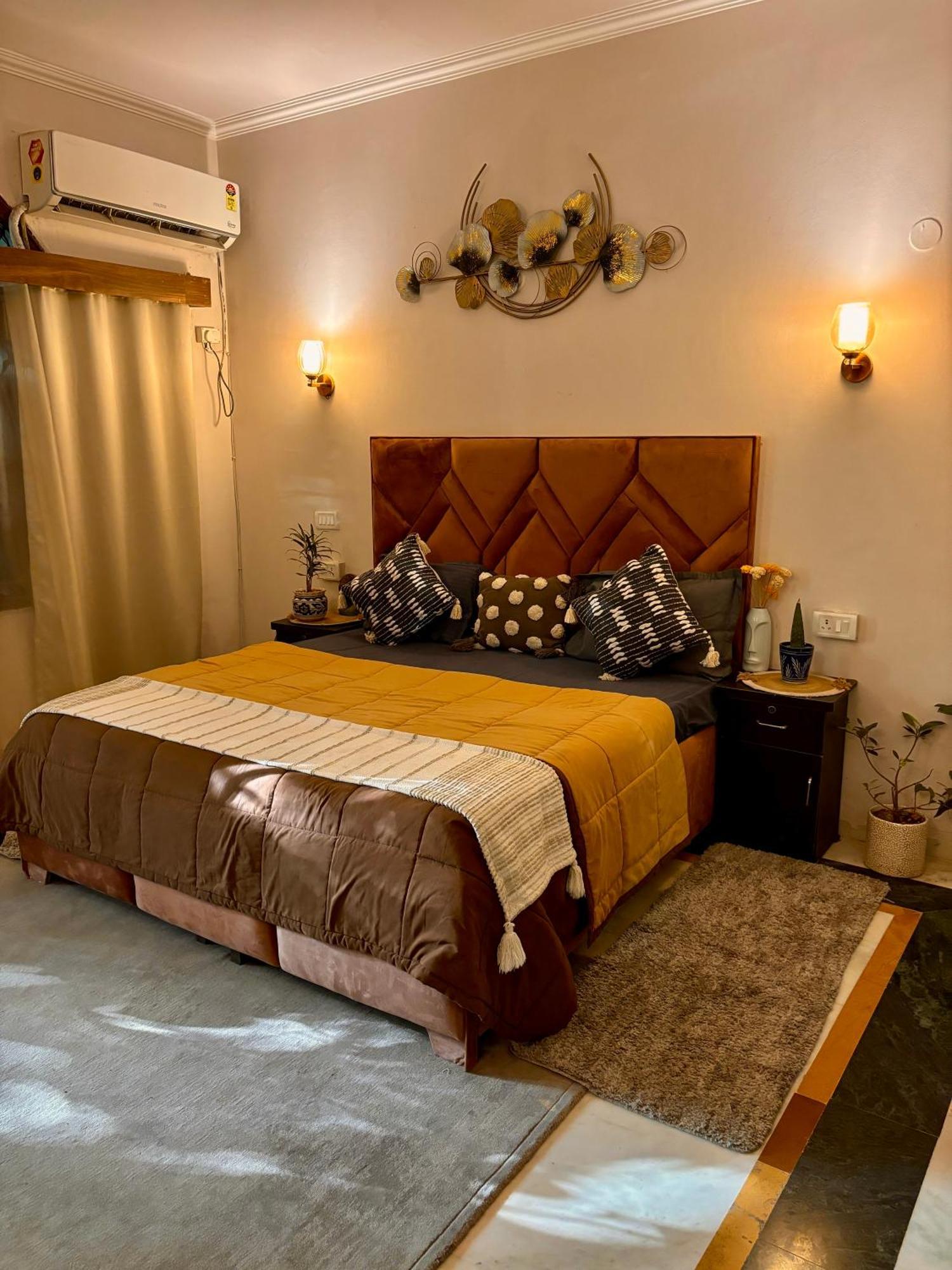 Atharva'S Homestay By Goaround Homes - Nehru Enclave Metro, South Delhi New Delhi Buitenkant foto