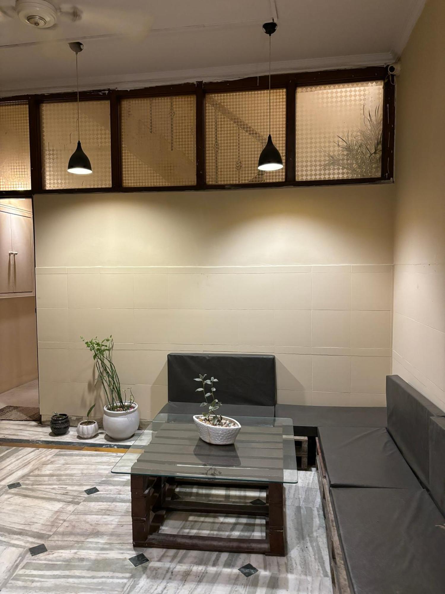 Atharva'S Homestay By Goaround Homes - Nehru Enclave Metro, South Delhi New Delhi Buitenkant foto