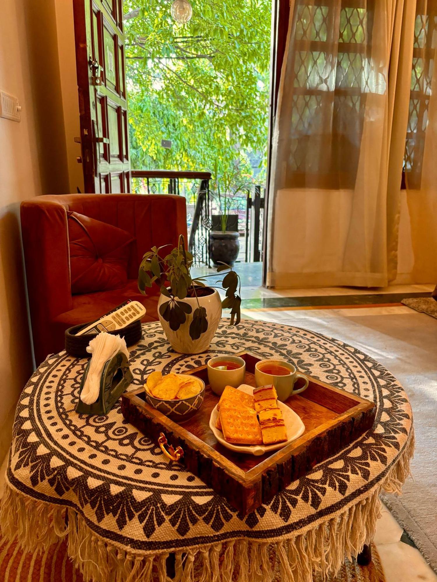 Atharva'S Homestay By Goaround Homes - Nehru Enclave Metro, South Delhi New Delhi Buitenkant foto