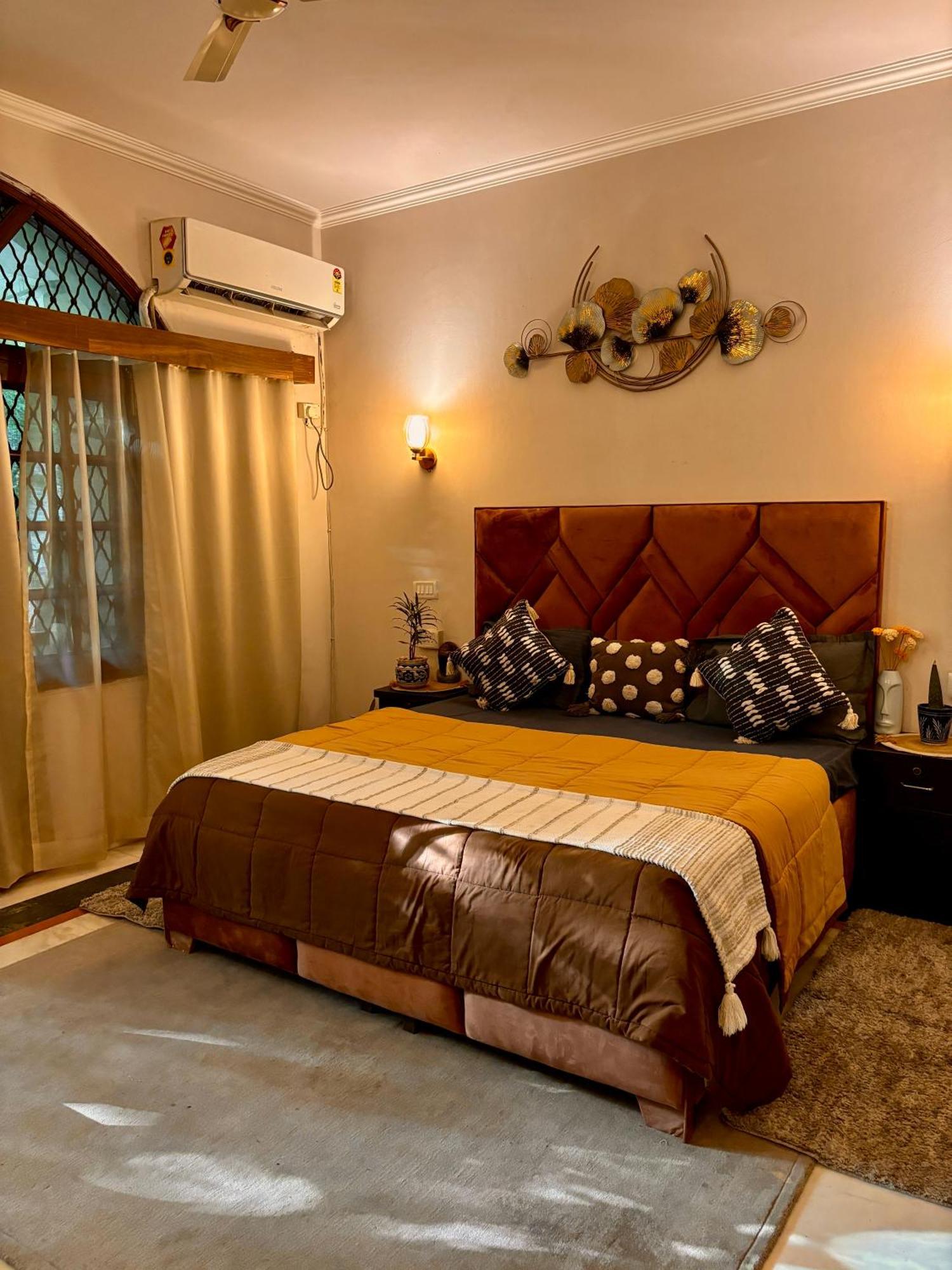 Atharva'S Homestay By Goaround Homes - Nehru Enclave Metro, South Delhi New Delhi Buitenkant foto