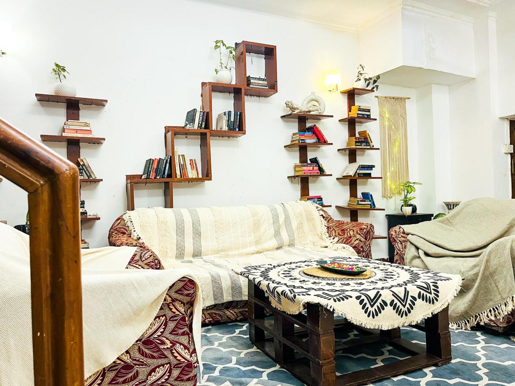 Atharva'S Homestay By Goaround Homes - Nehru Enclave Metro, South Delhi New Delhi Buitenkant foto