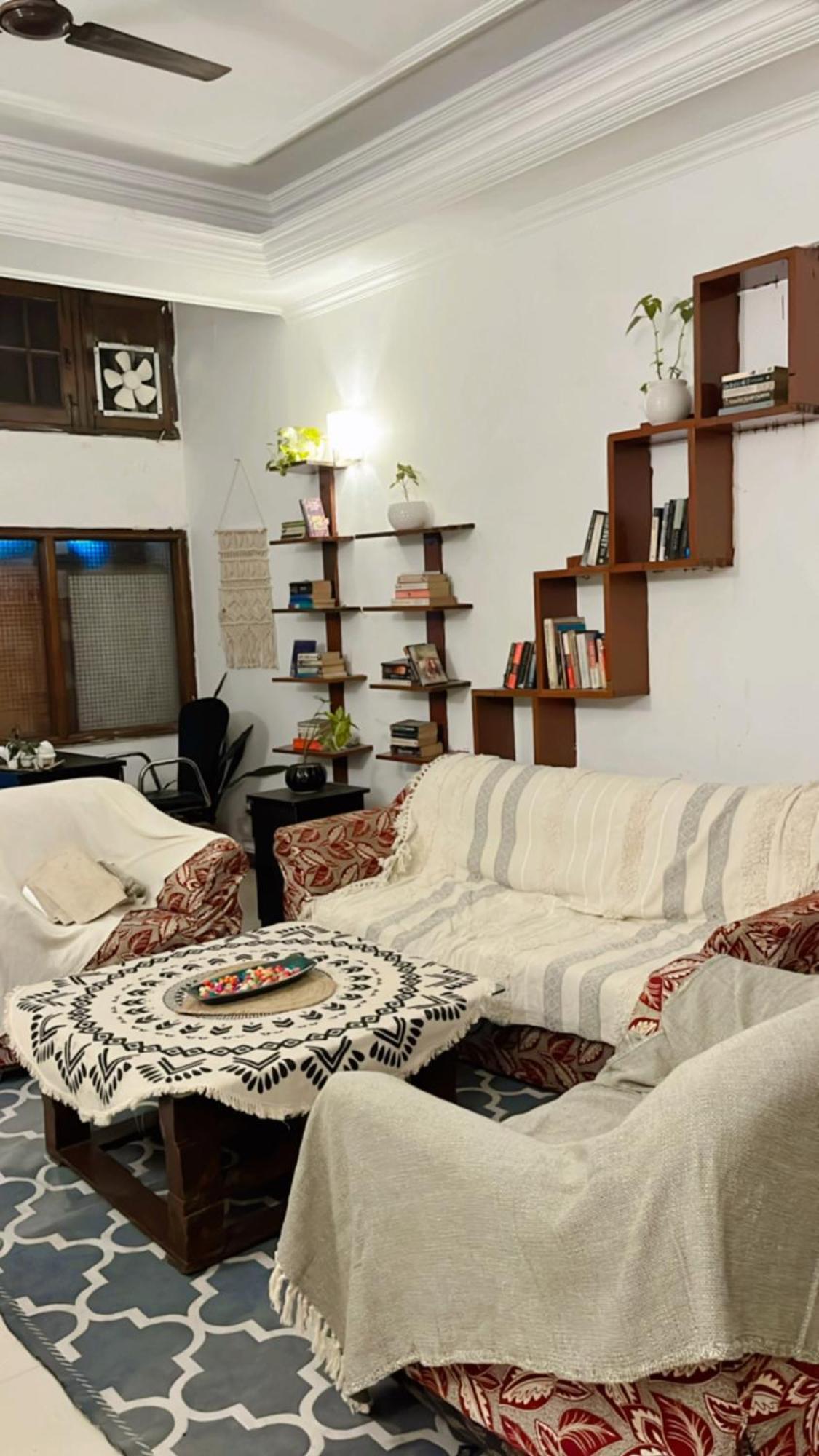 Atharva'S Homestay By Goaround Homes - Nehru Enclave Metro, South Delhi New Delhi Buitenkant foto
